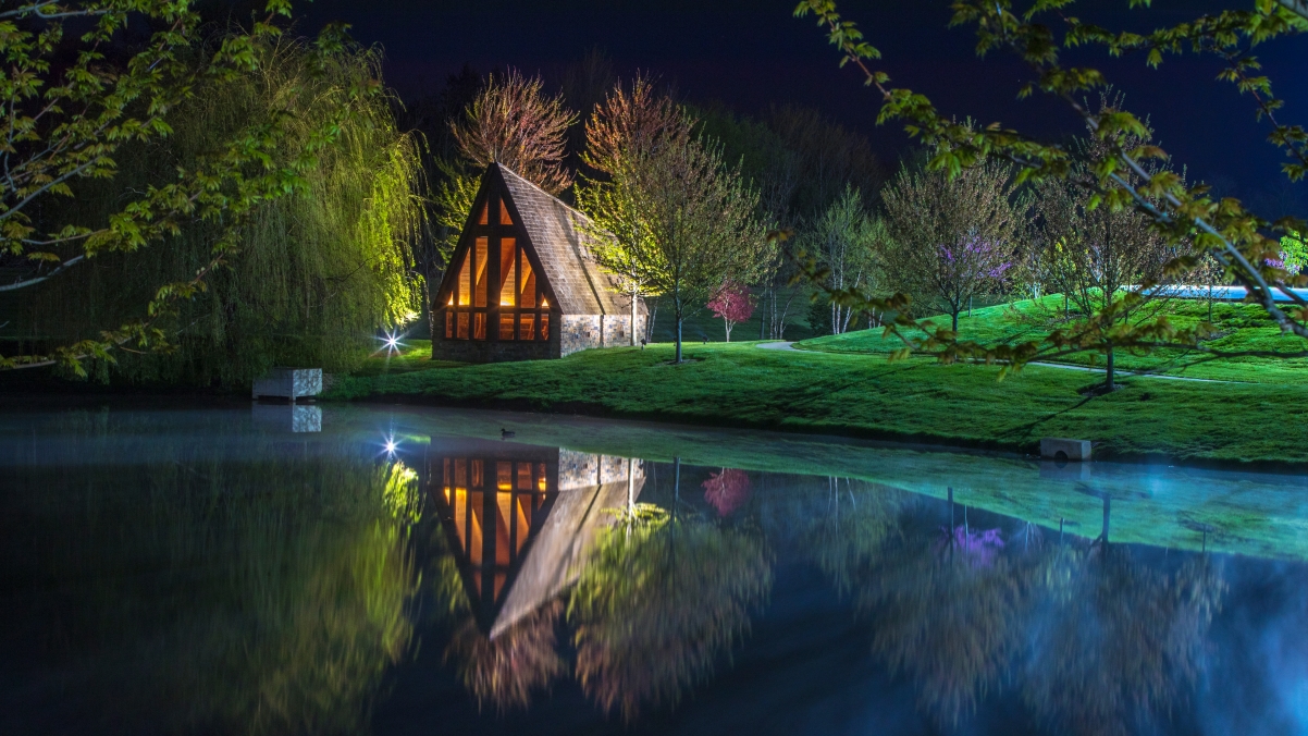 夜晚夜间别墅风景湖水树草房子倒影小屋灯光4k风景壁纸 4k风景图片 一图网pic Sky1998 Com 一图网壁纸 一图网壁纸